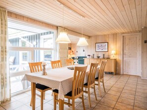 Dining - 6 Person Holiday Home in Henne (Henne)