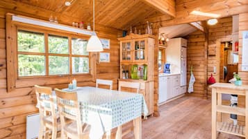 Rumah | Dapur pribadi | Lemari es, kompor, mesin pencuci piring, dan mesin pembuat kopi/teh