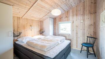 House | 3 bilik tidur, cadar katil