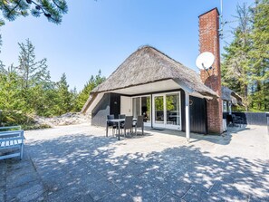 Exterior - 5 Person Holiday Home in Blavand (Blavand)