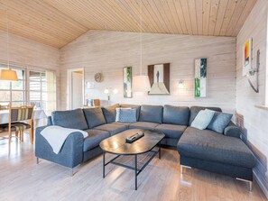 House | Interior - 4 Star Holiday Home in Tarm (Tarm)