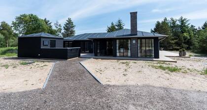 8 Person Holiday Home in Blavand