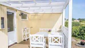 Outdoor dining - 5 Person Holiday Home in Hvide Sande (Hvide Sande)