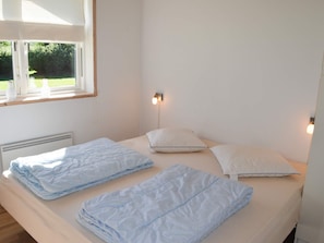 3 bedrooms, individually furnished - 8 Person Holiday Home on a Holiday Park in Oksbøl (Oksbol)