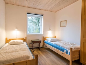 3 bedrooms, individually furnished, bed sheets