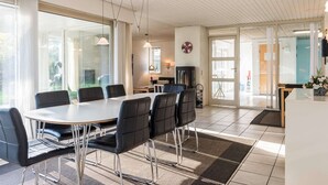 Unclassified image, 4 of 28, button - 8 Person Holiday Home in Blavand (Blavand)