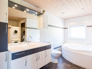 House | Spa treatment