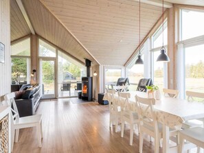 House | Dining - 10 Person Holiday Home in Blavand (Blavand)