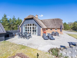 Exterior - 10 Person Holiday Home on a Holiday Park in Nørre Nebel (Norre Nebel)
