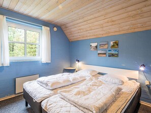 4 bedrooms, individually furnished, bed sheets - 10 Person Holiday Home on a Holiday Park in Nørre Nebel (Norre Nebel)
