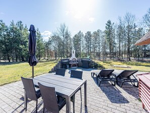 Balcony - 10 Person Holiday Home on a Holiday Park in Nørre Nebel (Norre Nebel)