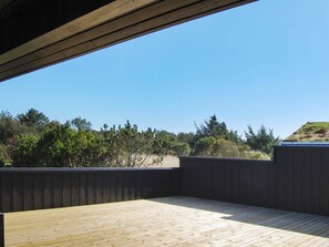 Balcony - 6 Person Holiday Home on a Holiday Park in Pandrup (Pandrup)