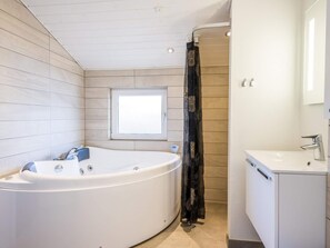 House | Spa treatment