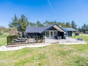 Exterior - 6 Person Holiday Home in Blavand (Blavand)