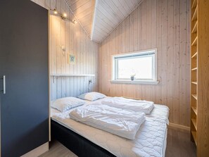 House | 3 bedrooms, individually furnished, bed sheets - 6 Person Holiday Home in Hvide Sande (Hvide Sande)