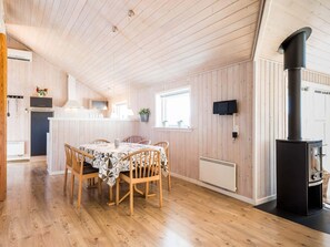 House | Dining - 6 Person Holiday Home in Hvide Sande (Hvide Sande)
