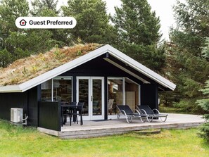 Exterior - 6 Person Holiday Home in Blavand (Blavand)