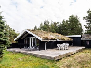 Exterior - 6 Person Holiday Home in Blavand (Blavand)