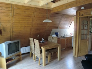 Dining - Wooden Chalet with Oven in Oberharz near Lake (Clausthal-Zellerfeld)