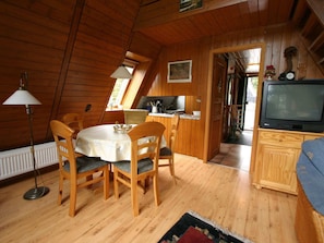 Living room - Wooden Chalet with Oven in Oberharz near Lake (Clausthal-Zellerfeld)