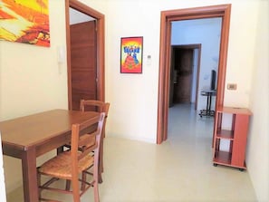 Dining - Simplistic Holiday Home in Pozzallo near Sea Beach & Town Center (Pozzallo)