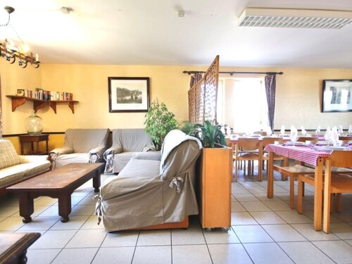 Sprawling Holiday Home in Bënzelt with Garden near Belgium