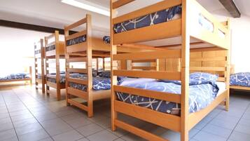House | 4 bedrooms, individually furnished, iron/ironing board