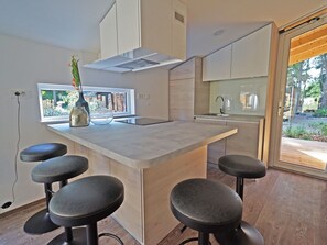Chalet | Private kitchen - Comfy Chalet With Dishwasher, Near Utrecht (Maarn)