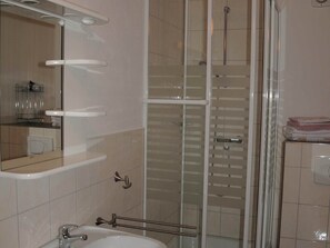Bathroom - Ferienwohnung im Bayerischen Wald mit Balkon (Drachselsried)