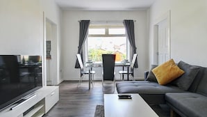 Unclassified image, 4 of 16, button - Delightful Apartment in Glasgow on the Bank of Clyde River (Glasgow)