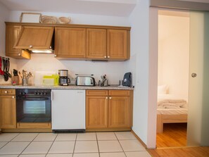 Fridge, microwave, oven, coffee/tea maker
