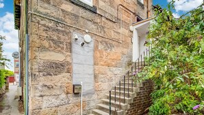 Reception - Enticing Apartment in Glasgow near Center (Glasgow)