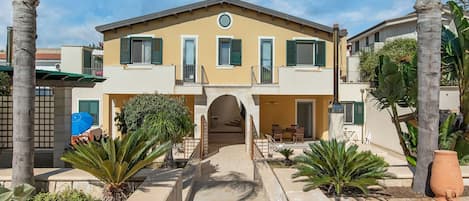 Lägenhet | Exteriör