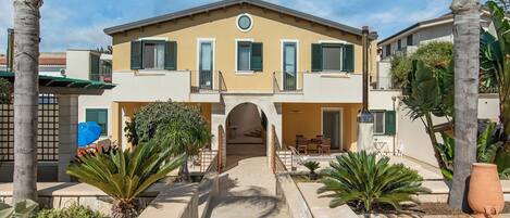 Apartment | Exterior