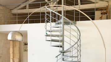 5 phòng ngủ, trang bị nội thất với thiết kế riêng biệt, bộ trải giường