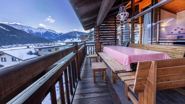 House | Balcony - Rustic Chalet in a Holiday Village (Wald im Pinzgau)