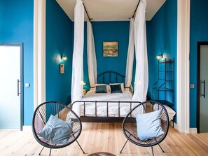 10 habitaciones, muebles diferentes y ropa de cama 