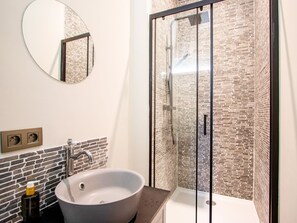 House | Bathroom | Shower - Wellness Castle With Cinema Bliss (Gesves)