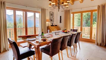 House | Tempat makan