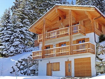 Unique Holiday Home in Vex With Sauna