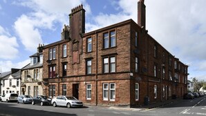 Exterior - Scenic Apartment in Largs near Kelburn Castle & Beach (Largs)