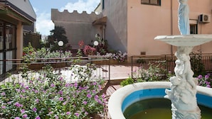 Exterior - Comfy Holiday Home in Nizza di Sicilia on the Coast (Nizza di Sicilia)