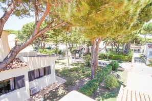 Villa | Garden