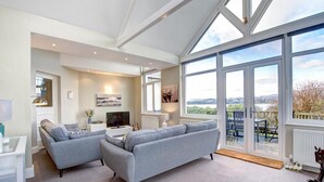 Unclassified image, 5 of 20, button - Luxurious Holiday Home at Waterhead With Garden (Ambleside)