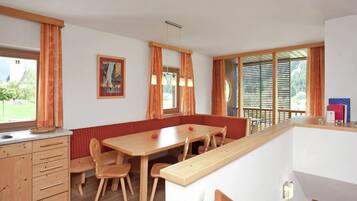 House | Tempat makan
