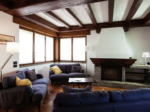 Unclassified image, 5 of 40, button - Cosy Apartment in S. Maria Della Versa With Pool (Santa Maria della Versa)