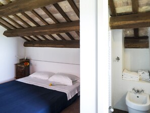 Apartment | 2 Schlafzimmer, individuell eingerichtet, Bettwäsche