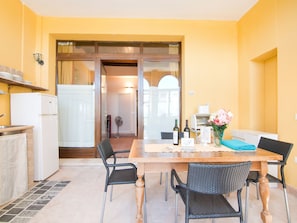 Apartment | Dining