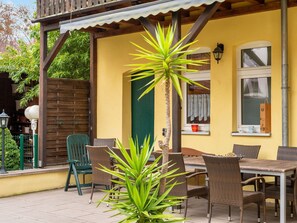 Balcony - Elegant Apartment in Naumburg near Naumburger Dom (Naumburg)