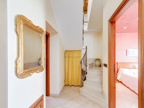 House | 2 bedrooms, bed sheets